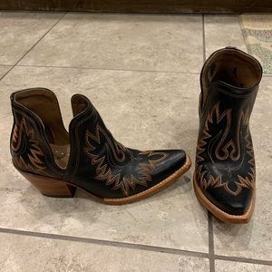 Ariat Dixon Booties